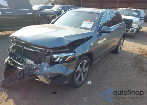 2018 Mercedes-Benz Glc 300 from USA, damaged, VIN WDC0G4JB5JV056730